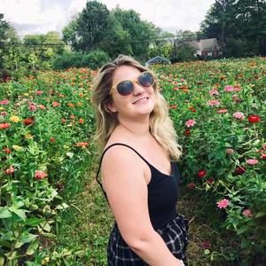 Meet your Posher, Emily